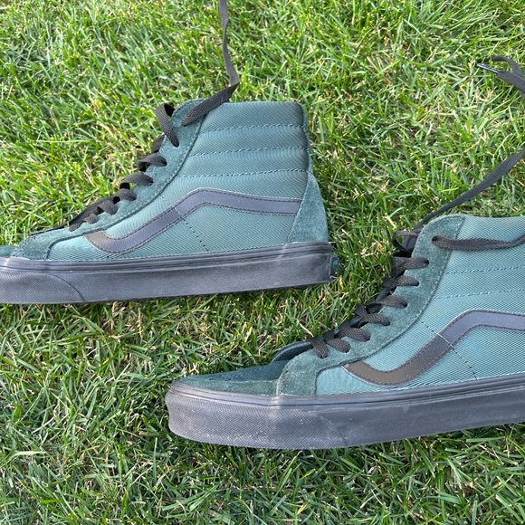 Mens 9.5 Vans High Top Green Suede Black Gum - Picture 1 of 13